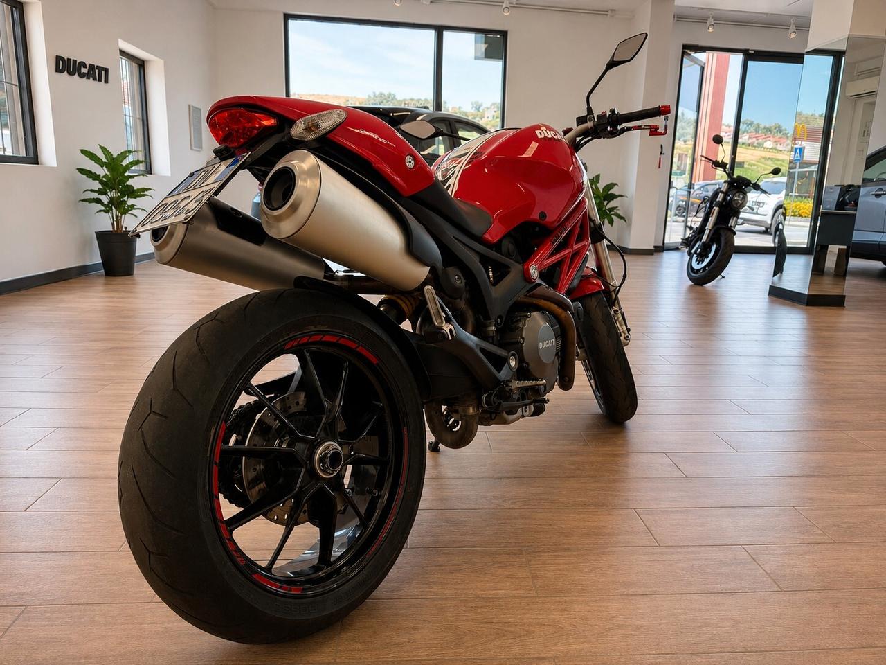Ducati Monster 796plus