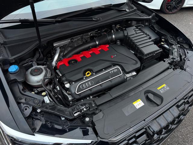 AUDI RS Q3 TOTAL BLACK SEDILI A GUSCIO TETTO