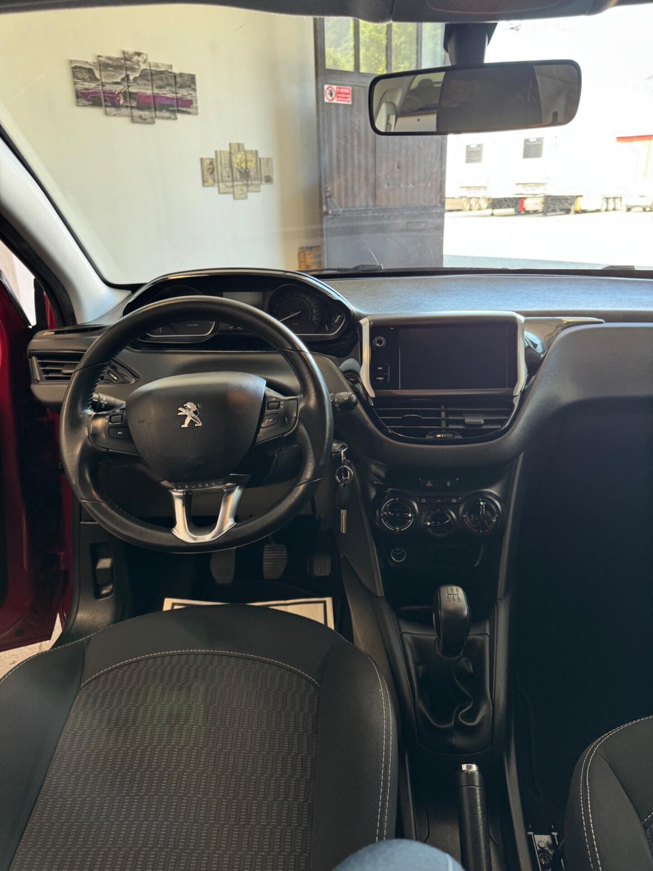 Peugeot 208 PureTech 82 5 porte Allure