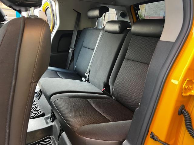 TOYOTA Land Cruiser FJ