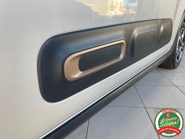 CITROEN C3 PureTech 83cv SHINE *NAVI