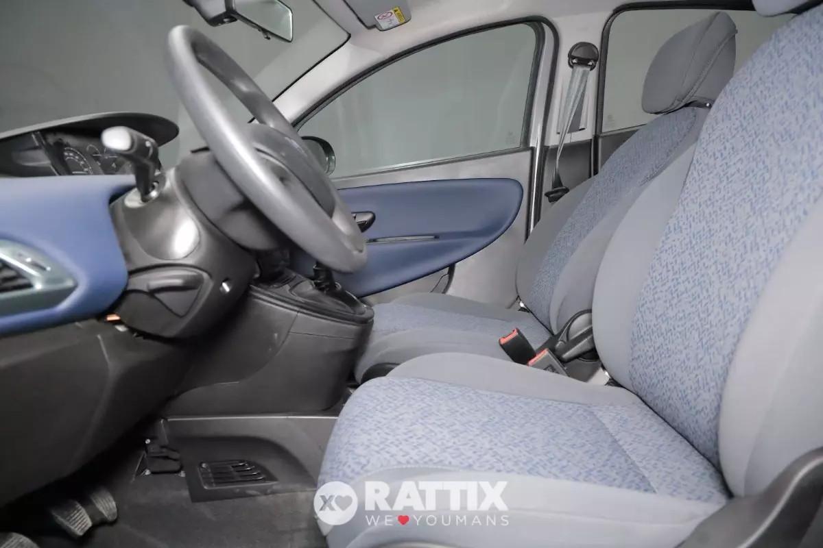 Lancia Ypsilon 1.0 Firefly Hybrid 70CV Oro