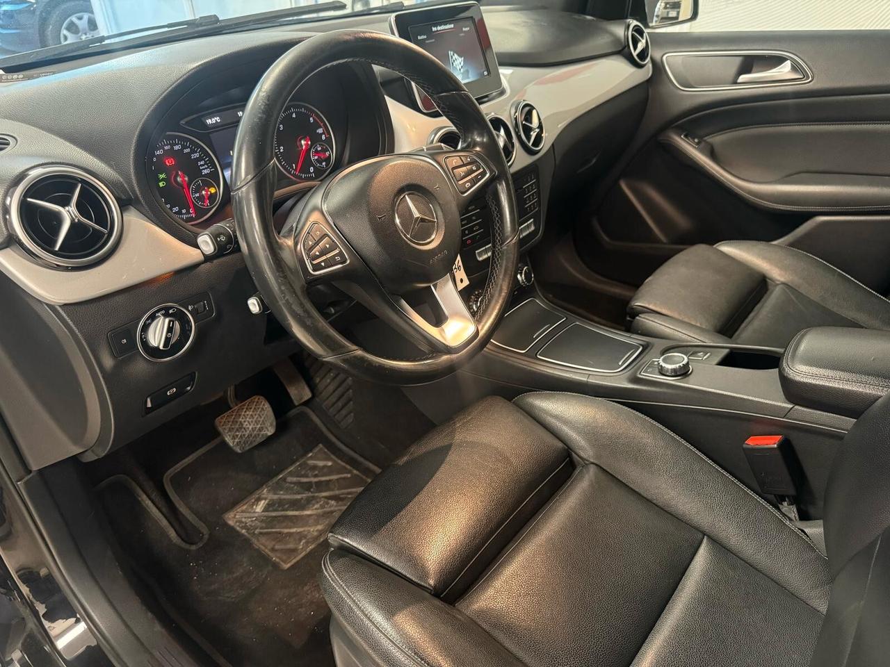 Mercedes-benz B 180 B 180 d Automatic Premium