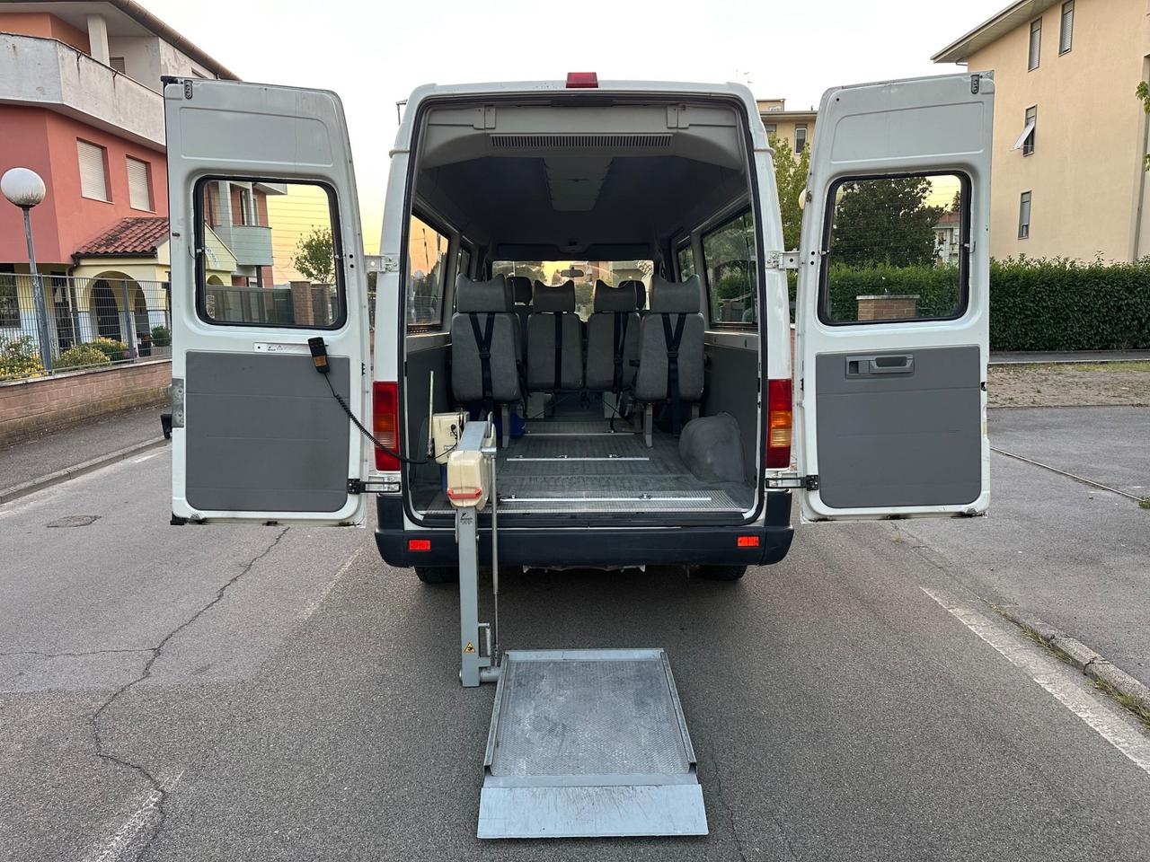 Volkswagen LT 35 2.5 TDI per trasporto disabili