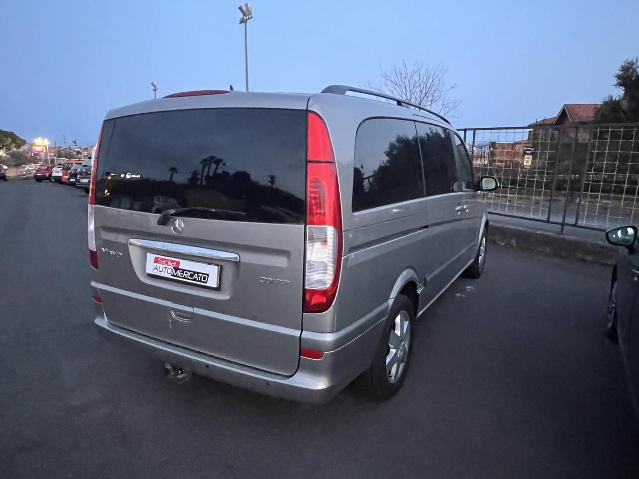 MERCEDEZ VIANO anno 2010