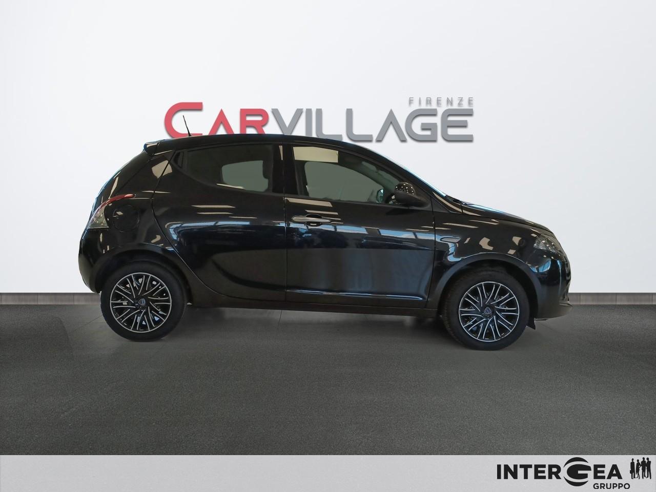 LANCIA Ypsilon 1.0 firefly hybrid Gold s&s 70cv