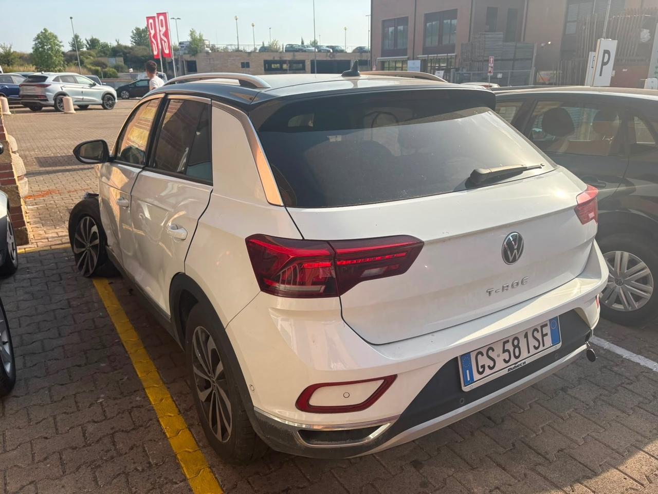 Volkswagen T-Roc 1.0 TSI Life 2024 26.000 KM INCIDENTATA