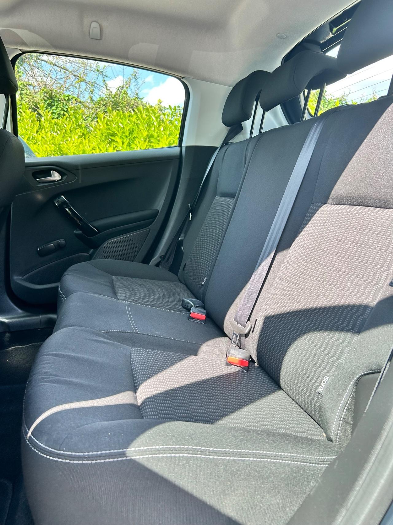 Peugeot 208 PureTech 82 5 porte Allure