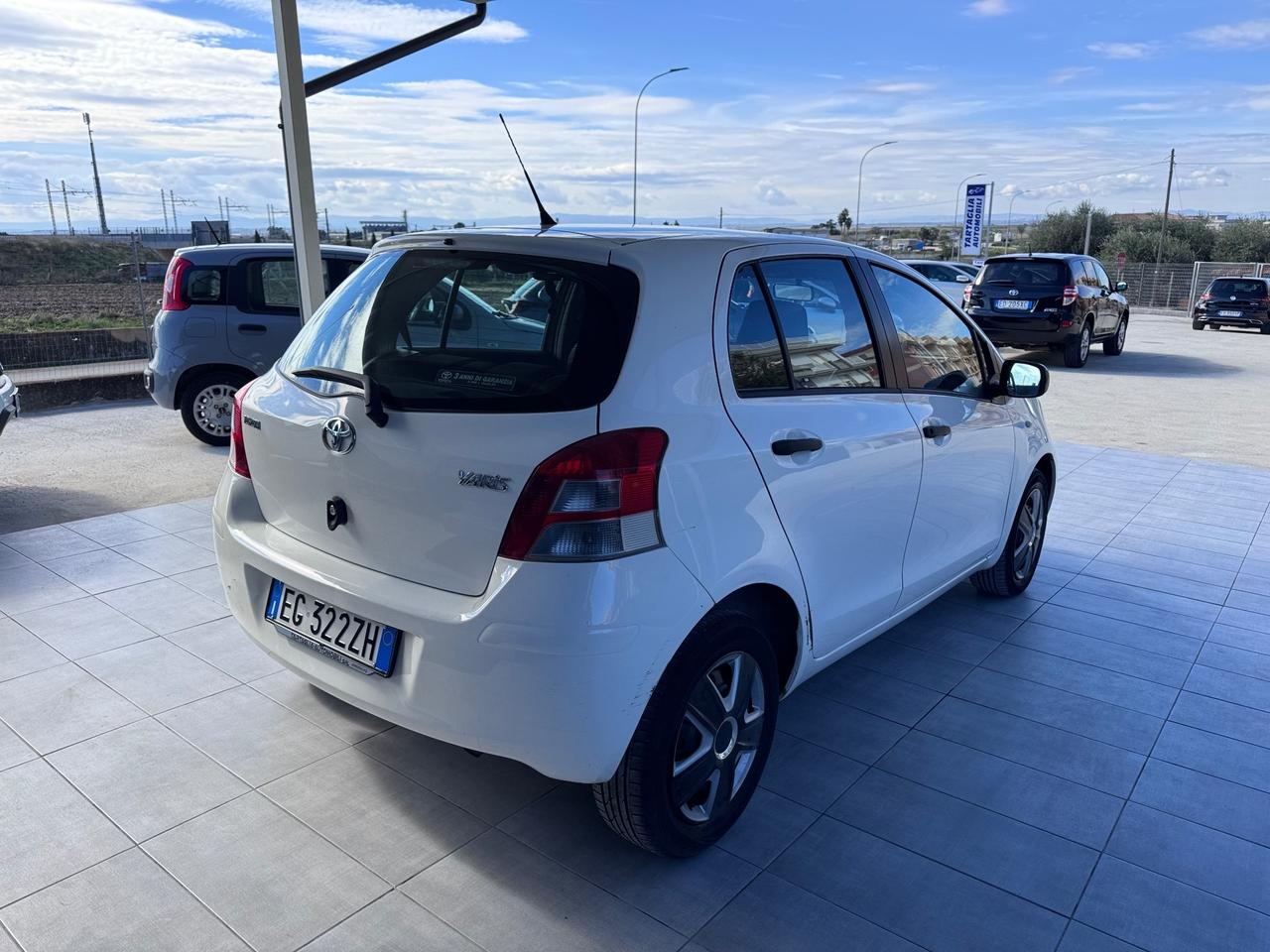 Toyota Yaris 1.0 5 porte