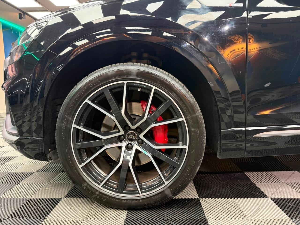 Audi Q8 50 TDI 286 CV quattro tiptronic Sport (734)