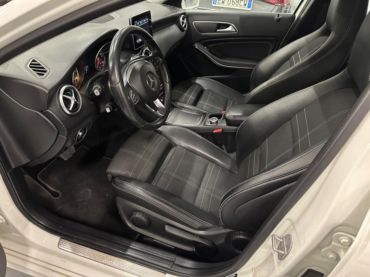 MERCEDES CLASSE 200D 4MATIC PREMIUM
