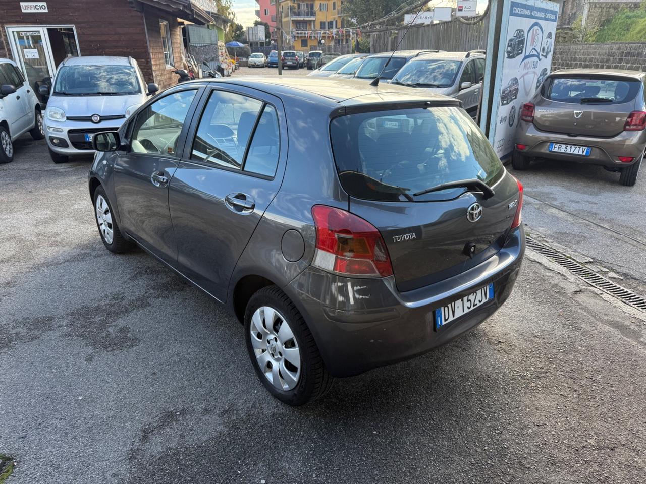 Toyota Yaris 1.0 5 porte Now