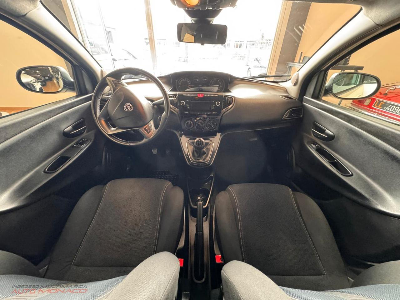 Lancia Ypsilon 1.3 MJT 95CV Momodesign 2014