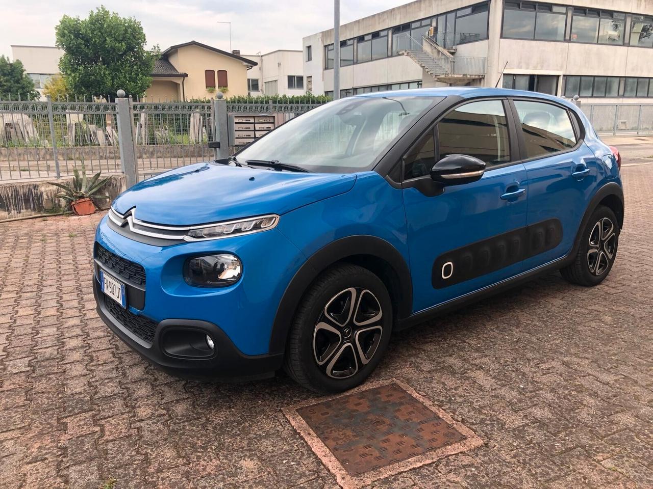 Citroen C3 PureTech Shine 82 cv GPL - NEOPATENTATI