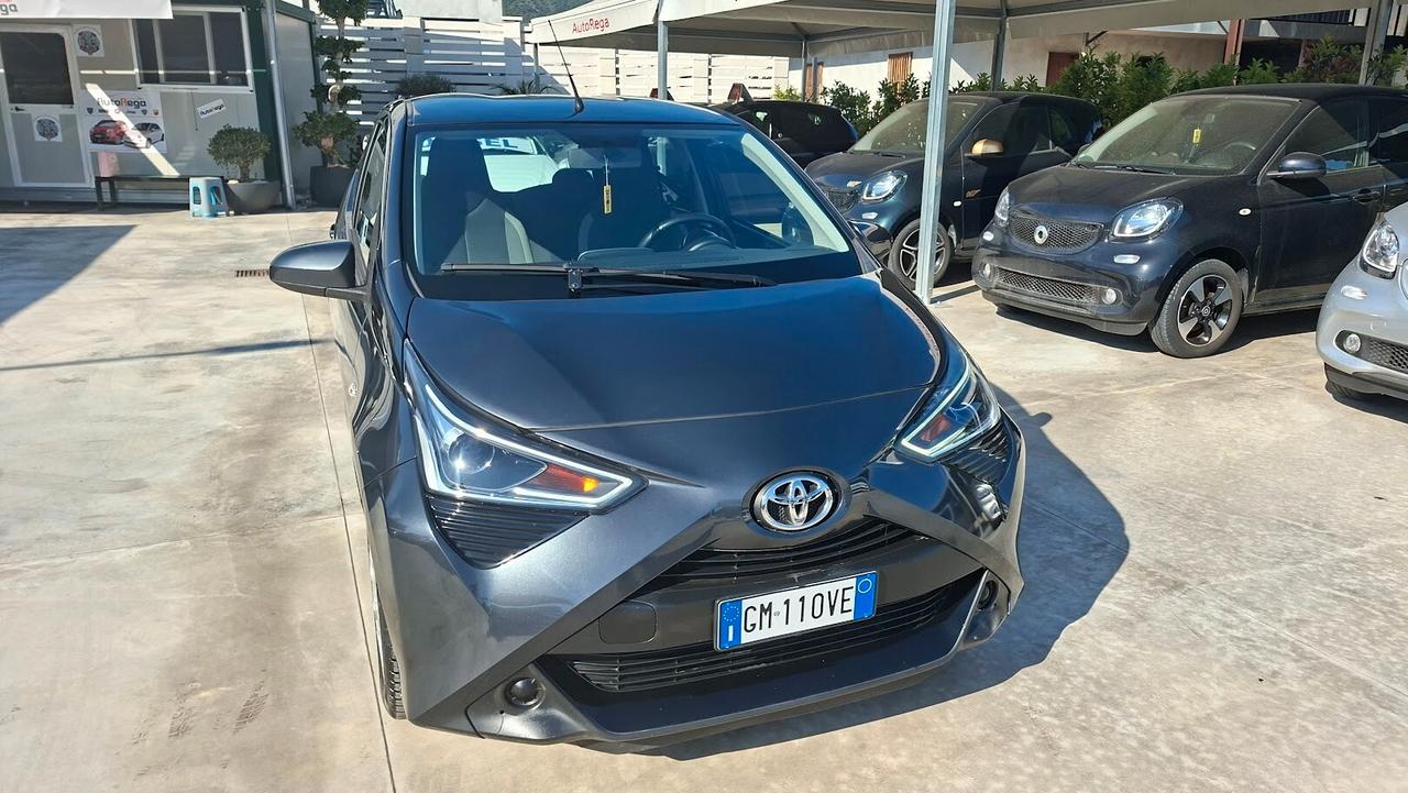 Toyota Aygo Connect 1.0 VVT-i 72 CV 5 porte 2021