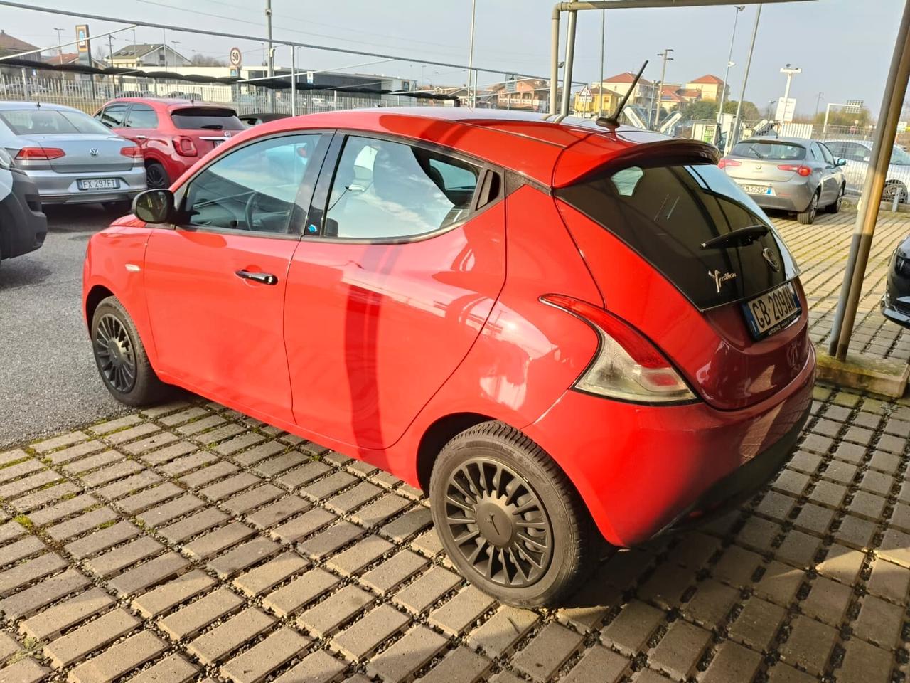 Lancia Ypsilon 1.2 69 CV 5 porte GPL Ecochic Monogram