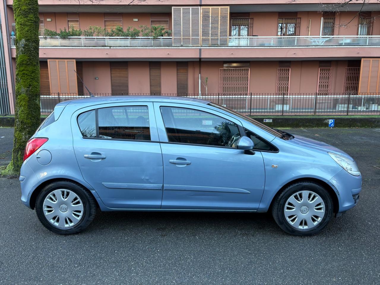 Opel Corsa 1.2 5 porte Cosmo