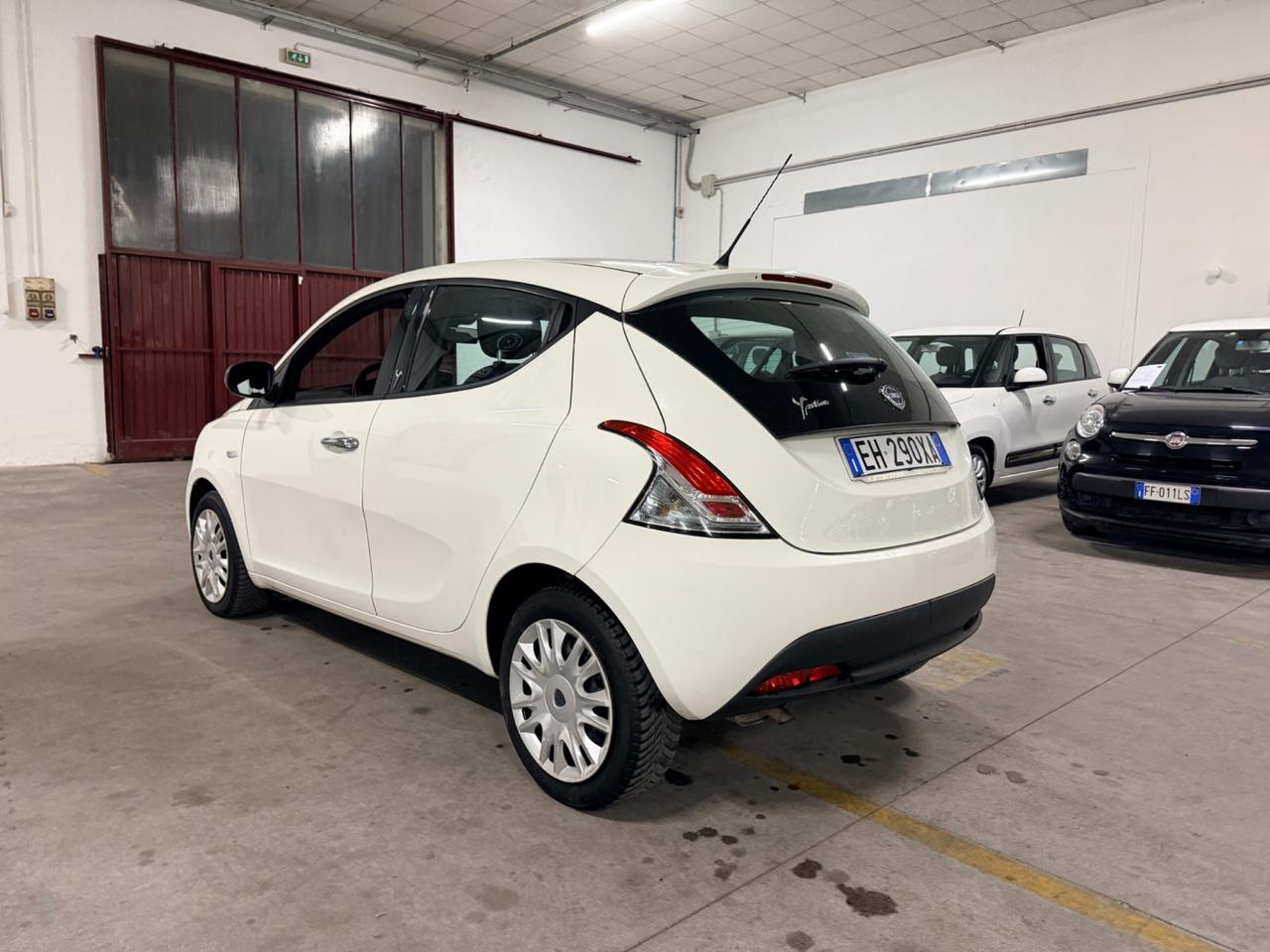 Lancia Ypsilon 1.2 69 CV 5 porte S&S Platinum