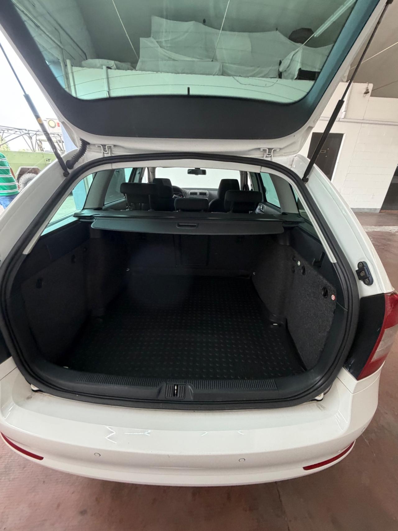 Skoda Octavia 1.6 TDI CR F.AP. Wagon Elegance