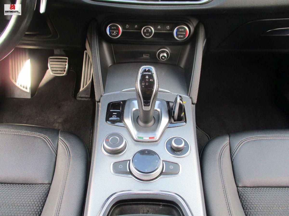 A.R.Stelvio 2.2 T.diesel 190CV AT8 Q4 SPRINT 2021