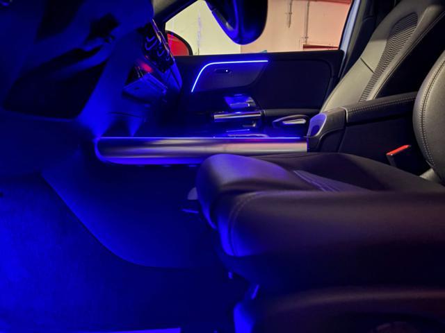 MERCEDES-BENZ GLA 180 d Automatic Sport Plus Pack Night-LUCI AMBIENTE