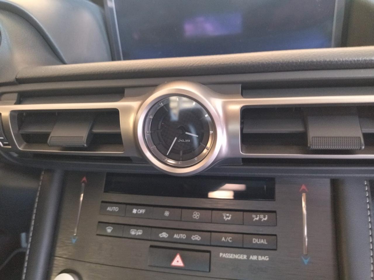 Lexus RC 300h Hybrid F Sport
