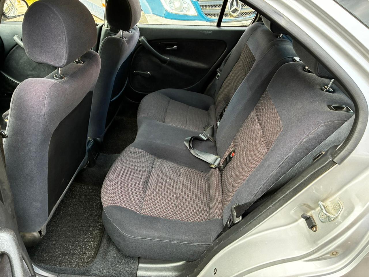 HONDA CIVIC 1.4i S BENZINA