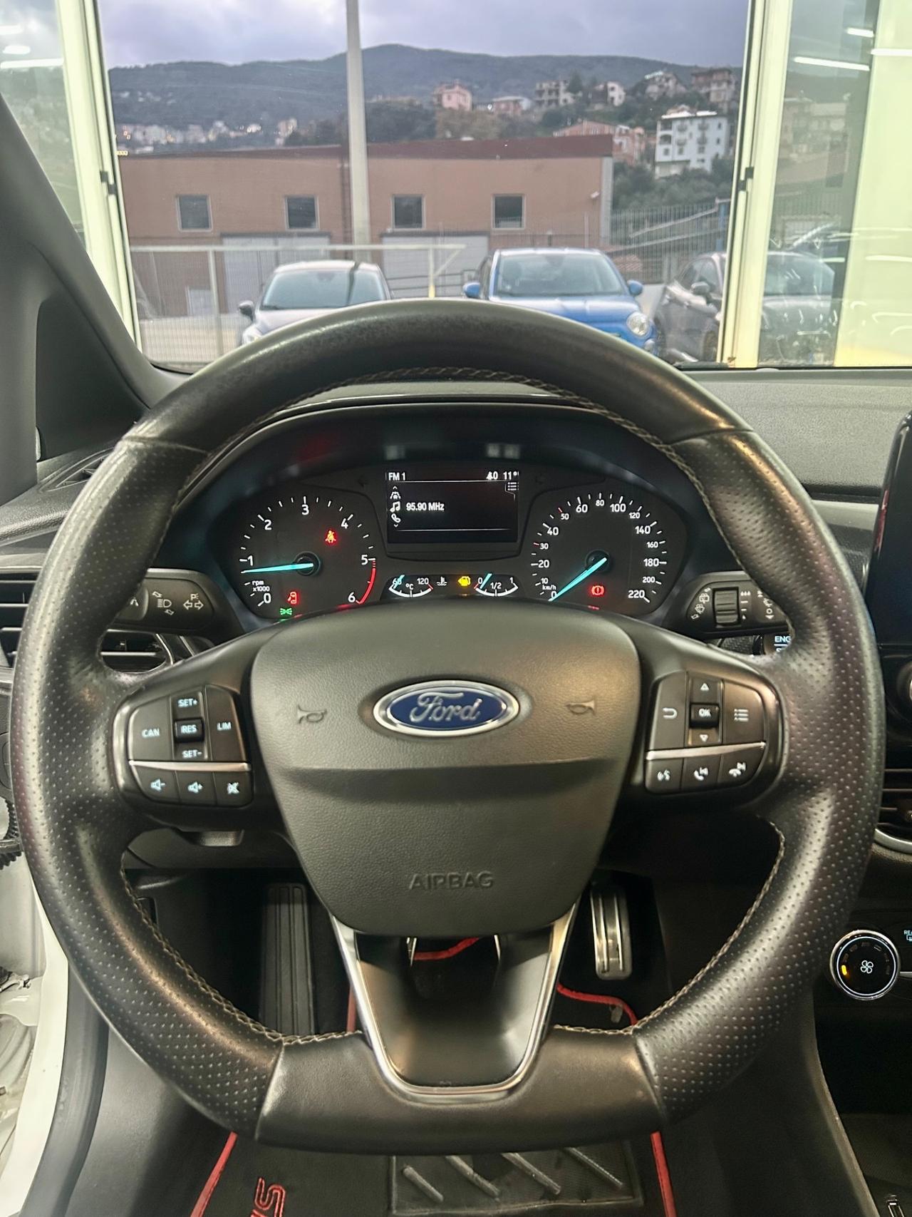 Ford Fiesta 1.5 TDCi ST LINE finanziabile