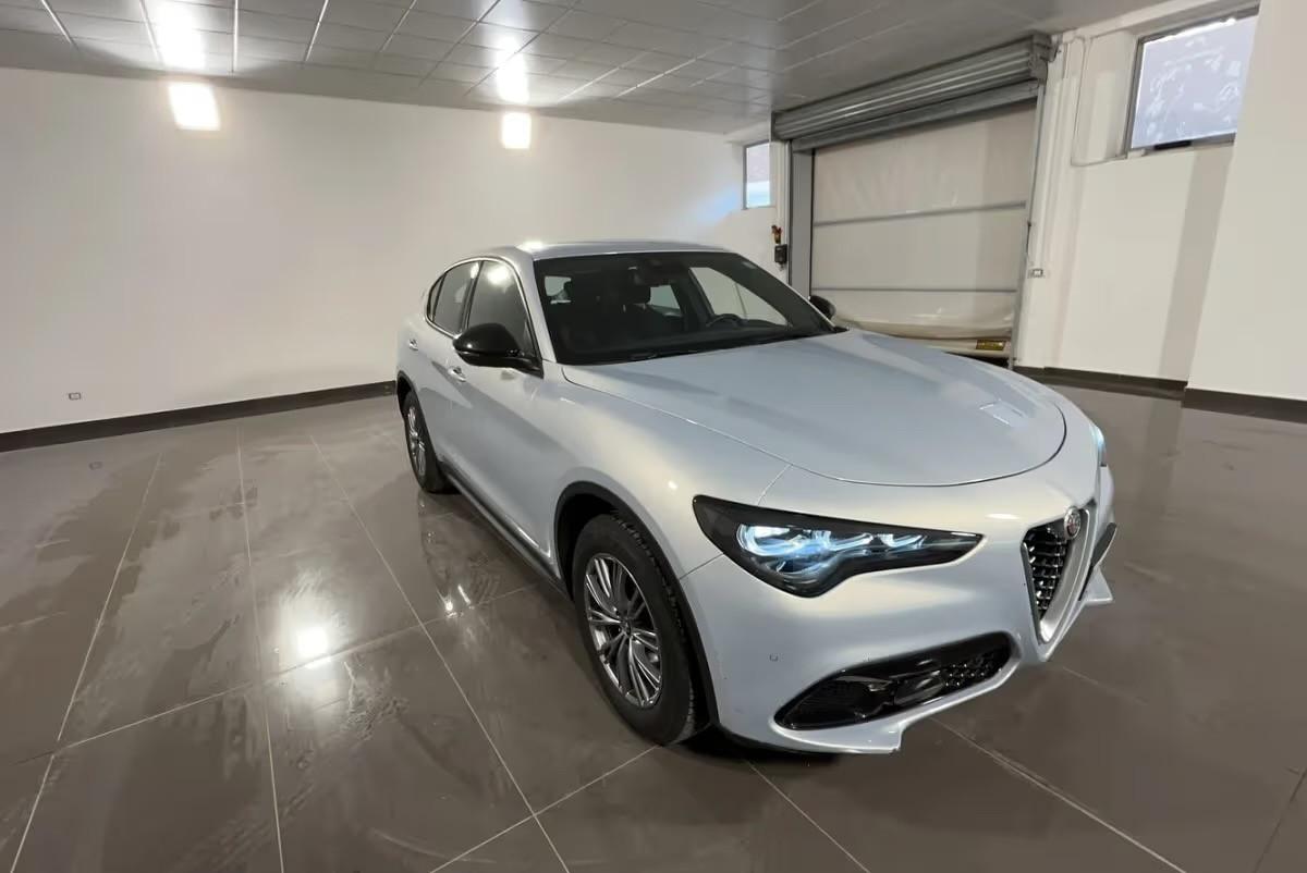 Alfa Romeo Stelvio 2.2 Turbodiesel 210 CV AT8 Q4 Competizione
