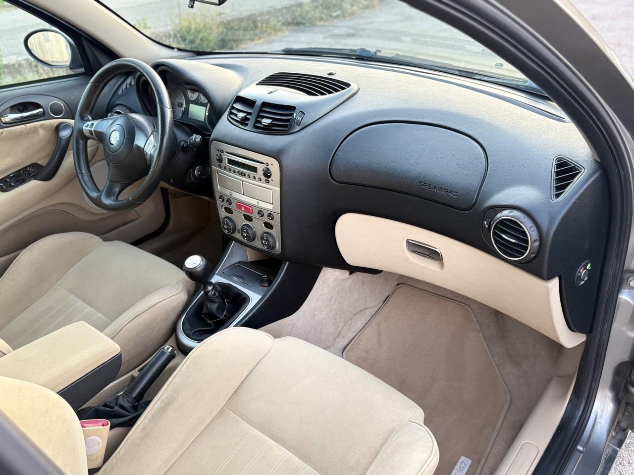 Alfa Romeo 147 1.9 JTD 120 CV5P Distinctive IN ORDINE