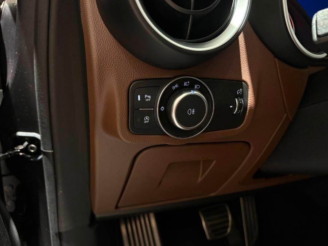 Alfa Romeo Stelvio 2.2 t Sprint Q4 190cv auto