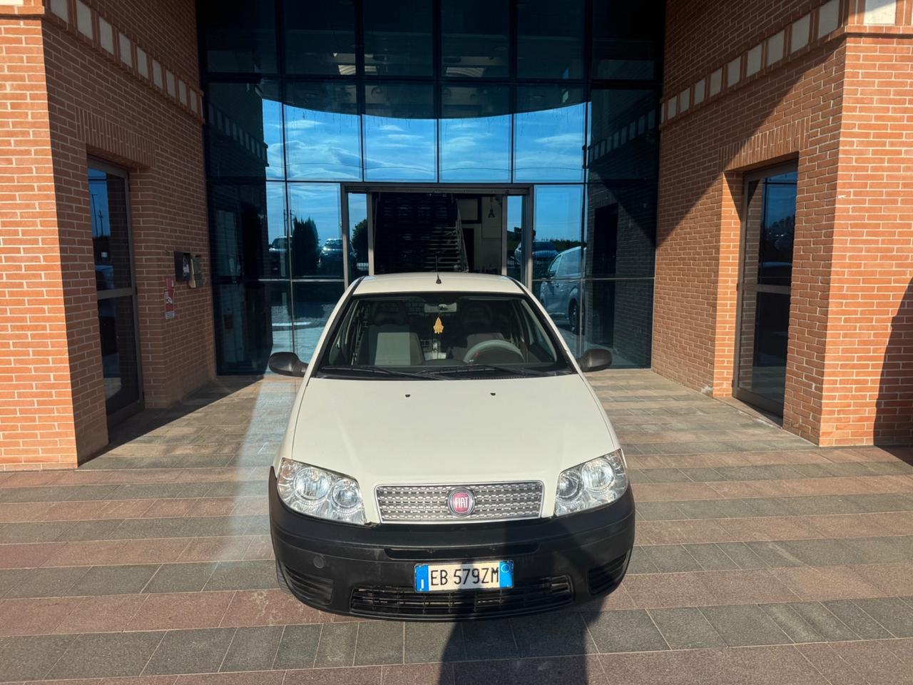 Fiat Punto 1.2 3p. 2 posti Natural Power Van Neopatentati