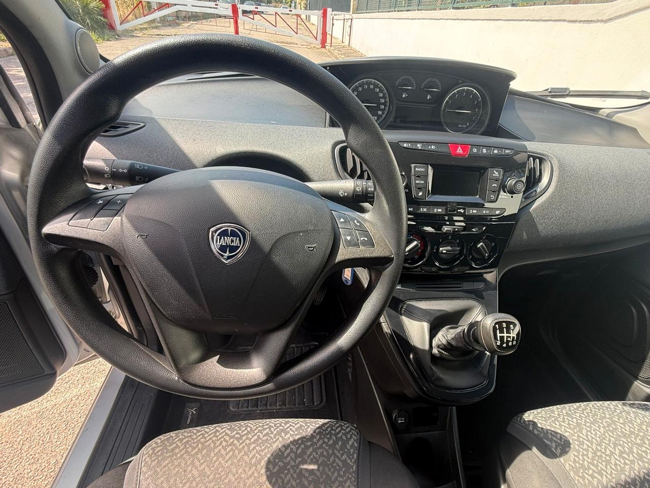 Lancia Ypsilon 1.0 FireFly 5 porte S&S Hybrid Ecochic Gold
