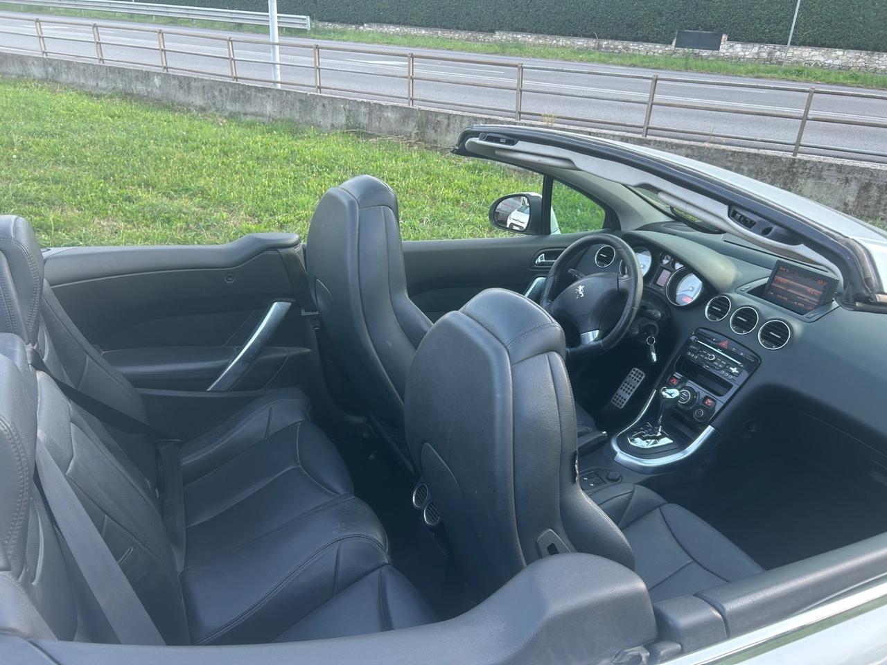 Peugeot 308 2.0 HDi 140CV CC Féline