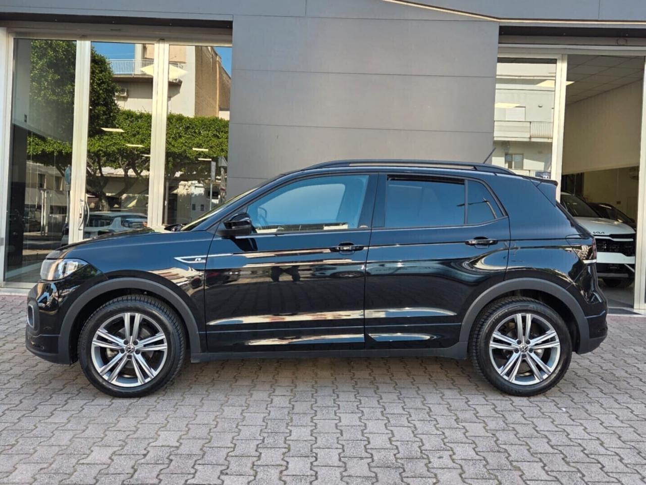 Volkswagen T-Cross 1.0 110 CV DSG R-LINE 15.000 KM