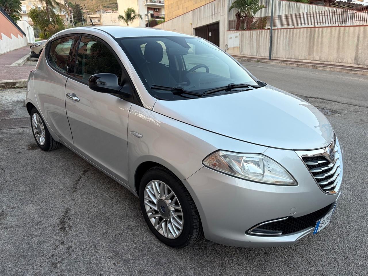 Lancia Ypsilon 1.2 Benz ideale per neopatentati