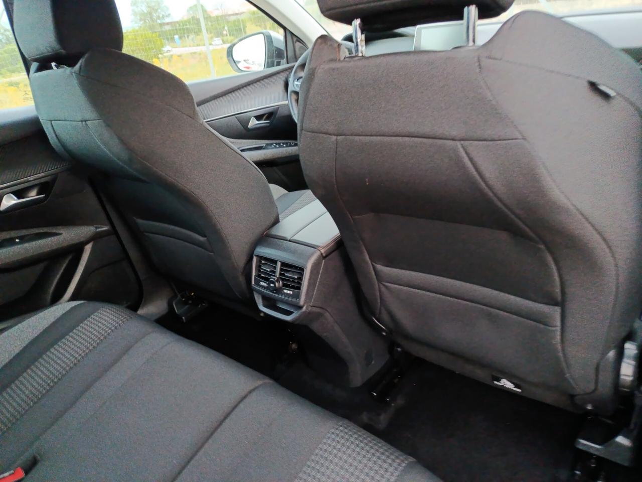 Peugeot 3008 BlueHDi 130 S&S Business