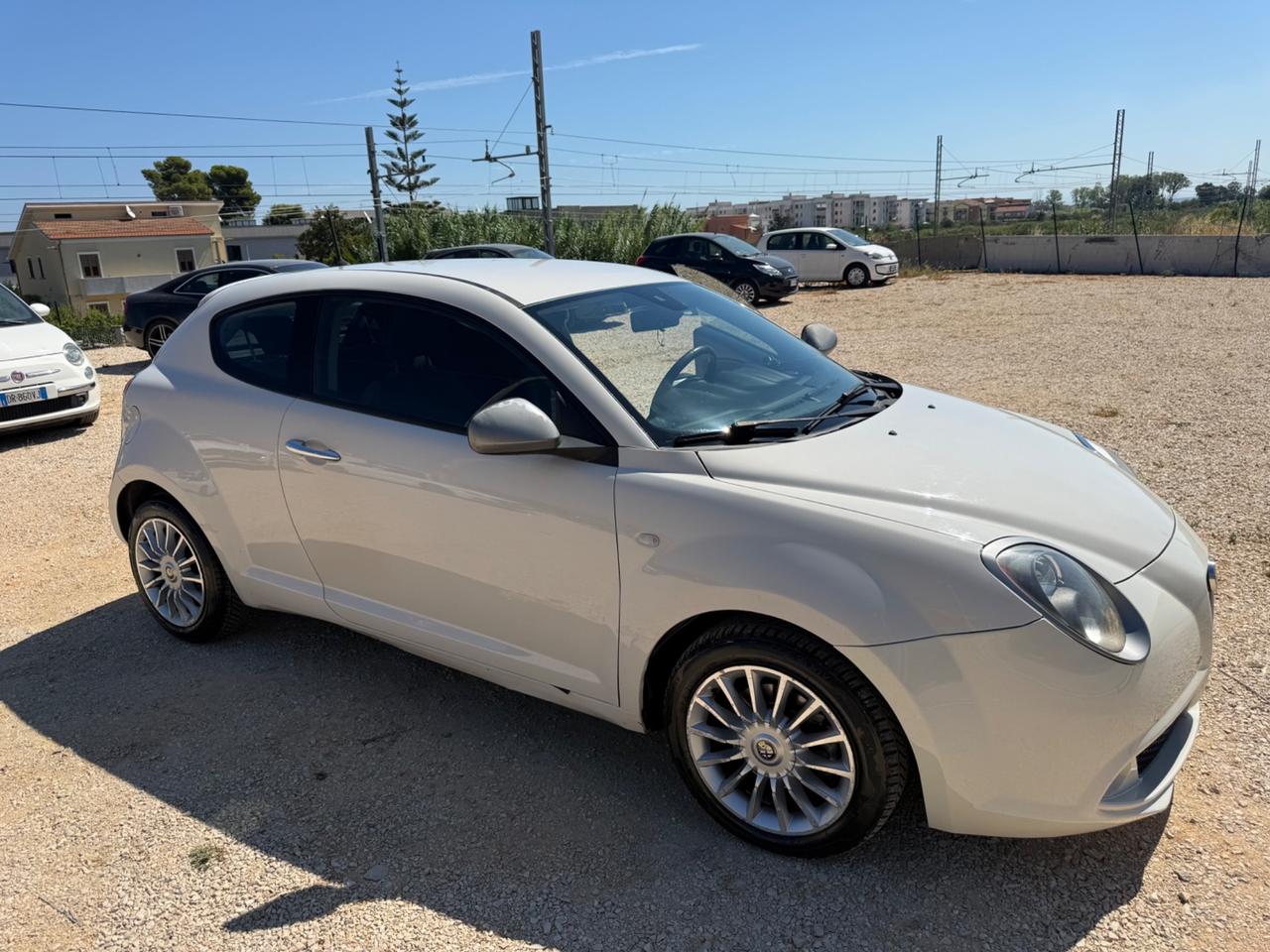 Alfa MiTo 1.3 JTDm-2 95 CV 3.499€ PERMUTE
