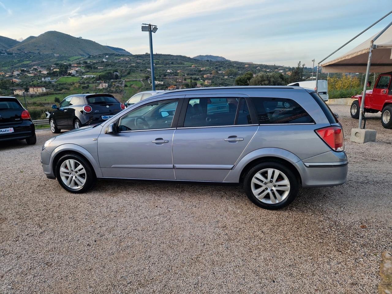 Opel Astra 1.9 16V CDTI 150CV Station Wagon Cosmo