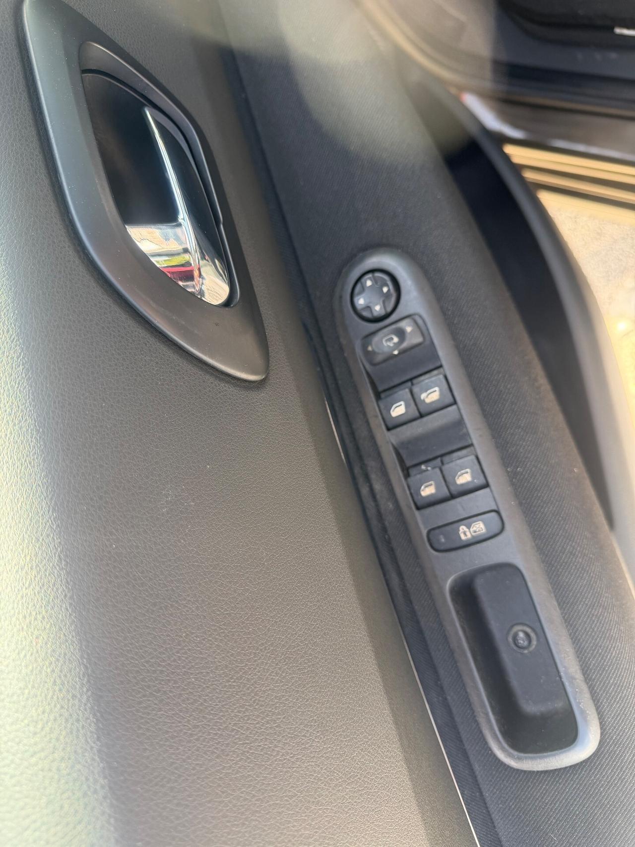 Peugeot 3008 1.6 Hdi diesel 2010