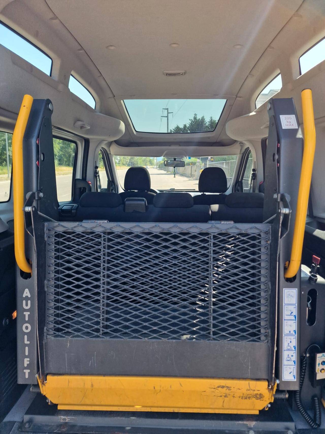 Fiat Doblo 1.6 MJT trasporto disabili - 2011