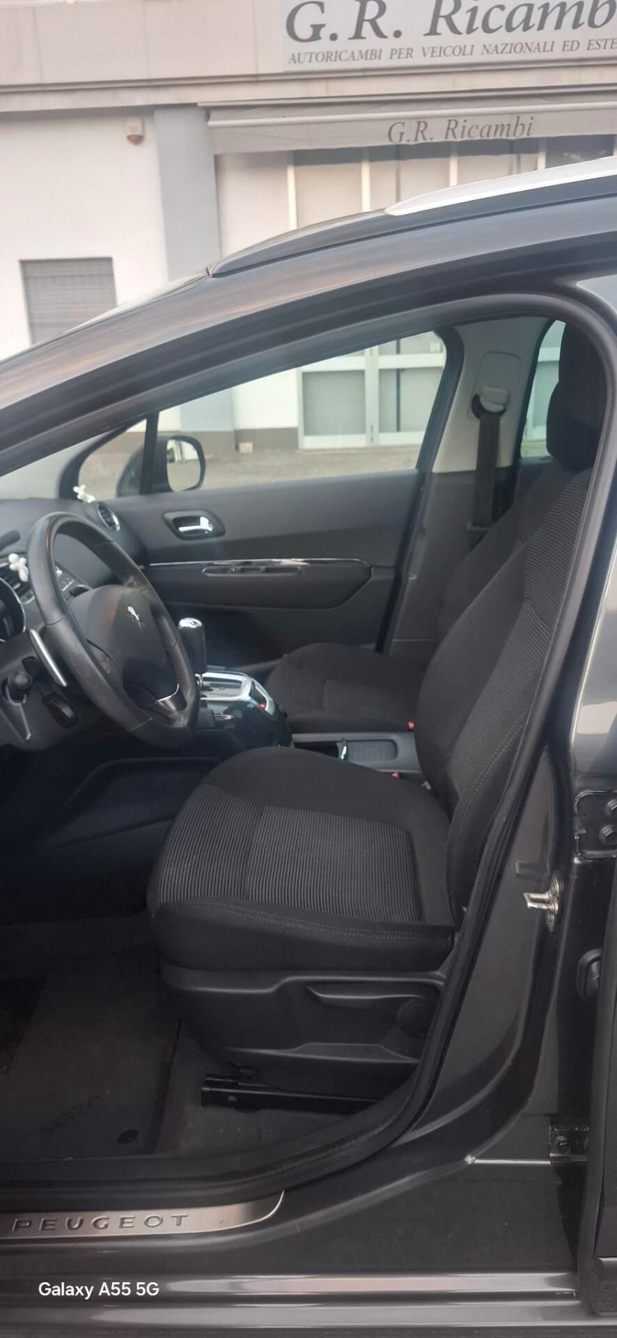 Peugeot 5008 1.6 HDi 112CV cambio robotizzato Tecno