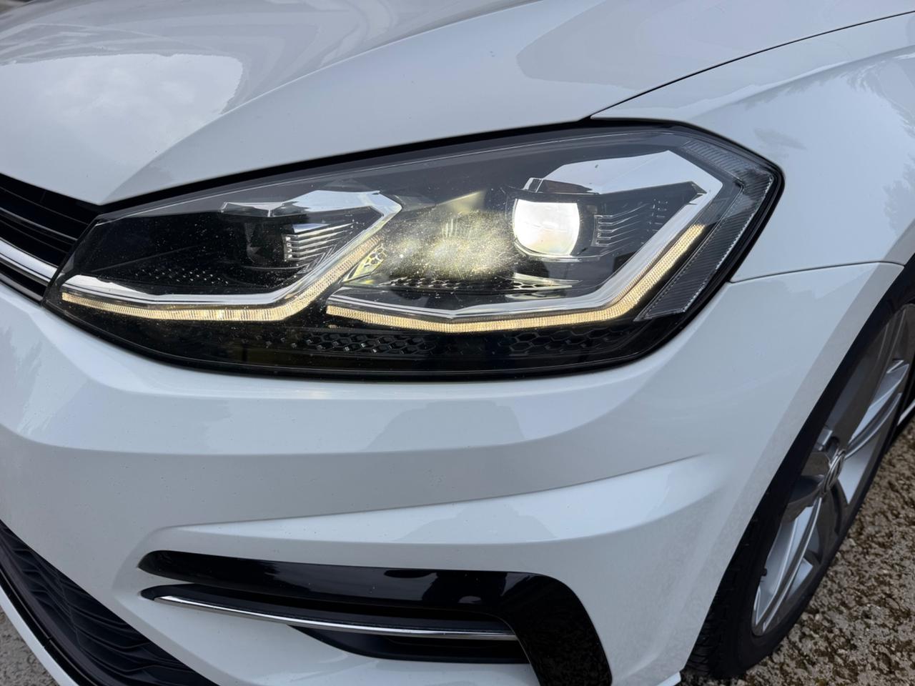 Vw Golf 2.0 TDI - R.LINE - FARI LED - 2019