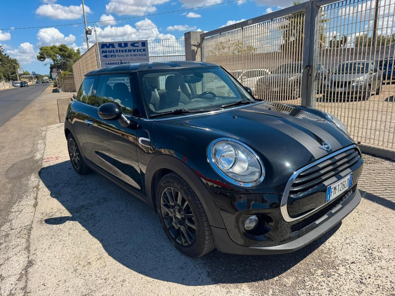 Mini Cooper D 1.5 DIESEL - 2017