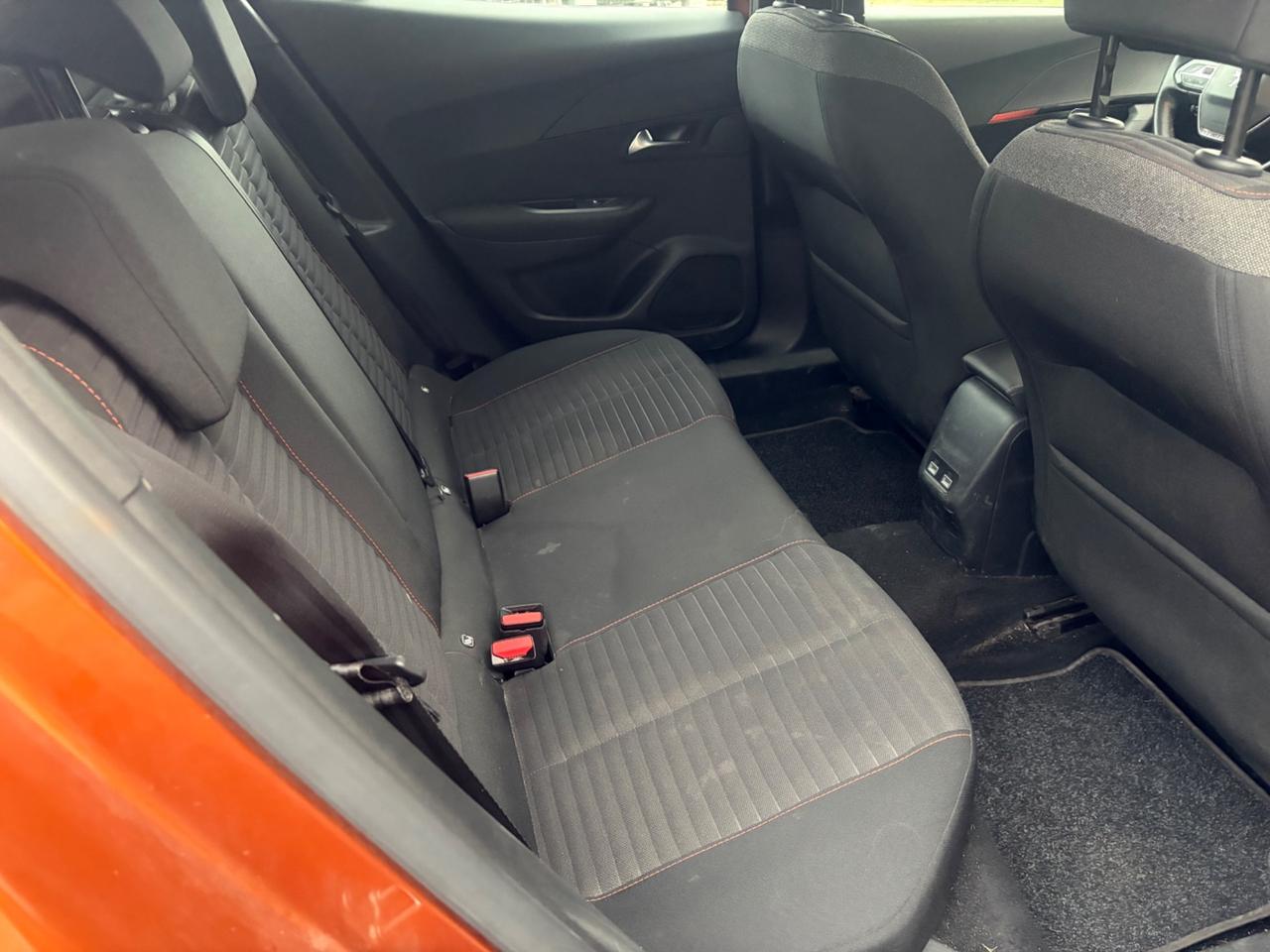 Peugeot 2008 elettrico 136 CV 2021 INCIDENTATA