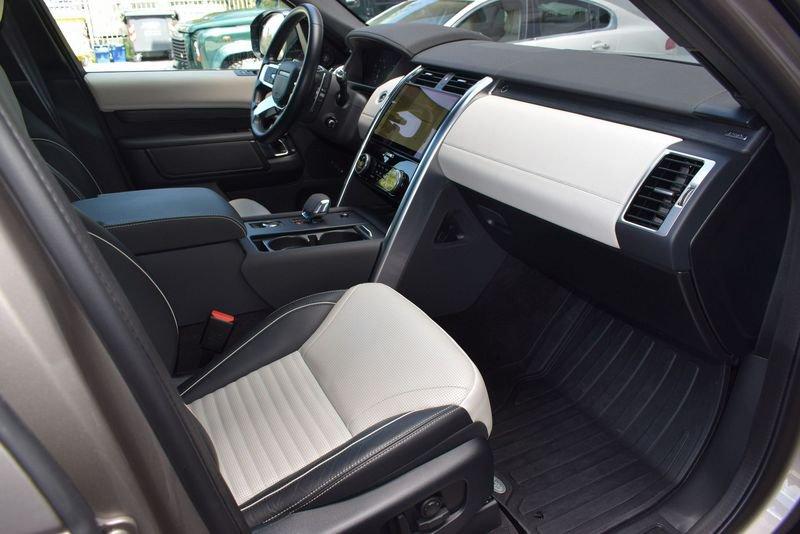 Land Rover Discovery 3.0D I6 300 CV AWD Auto R-Dynamic HSE