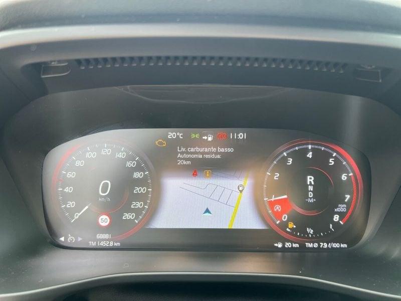 Volvo XC40 (2017-->) T2 Geartronic Momentum Core