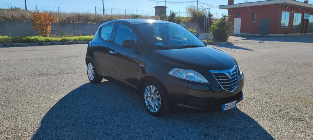 Lancia Ypsilon 1.2 69 CV 5 porte GPL Ecochic Platinum