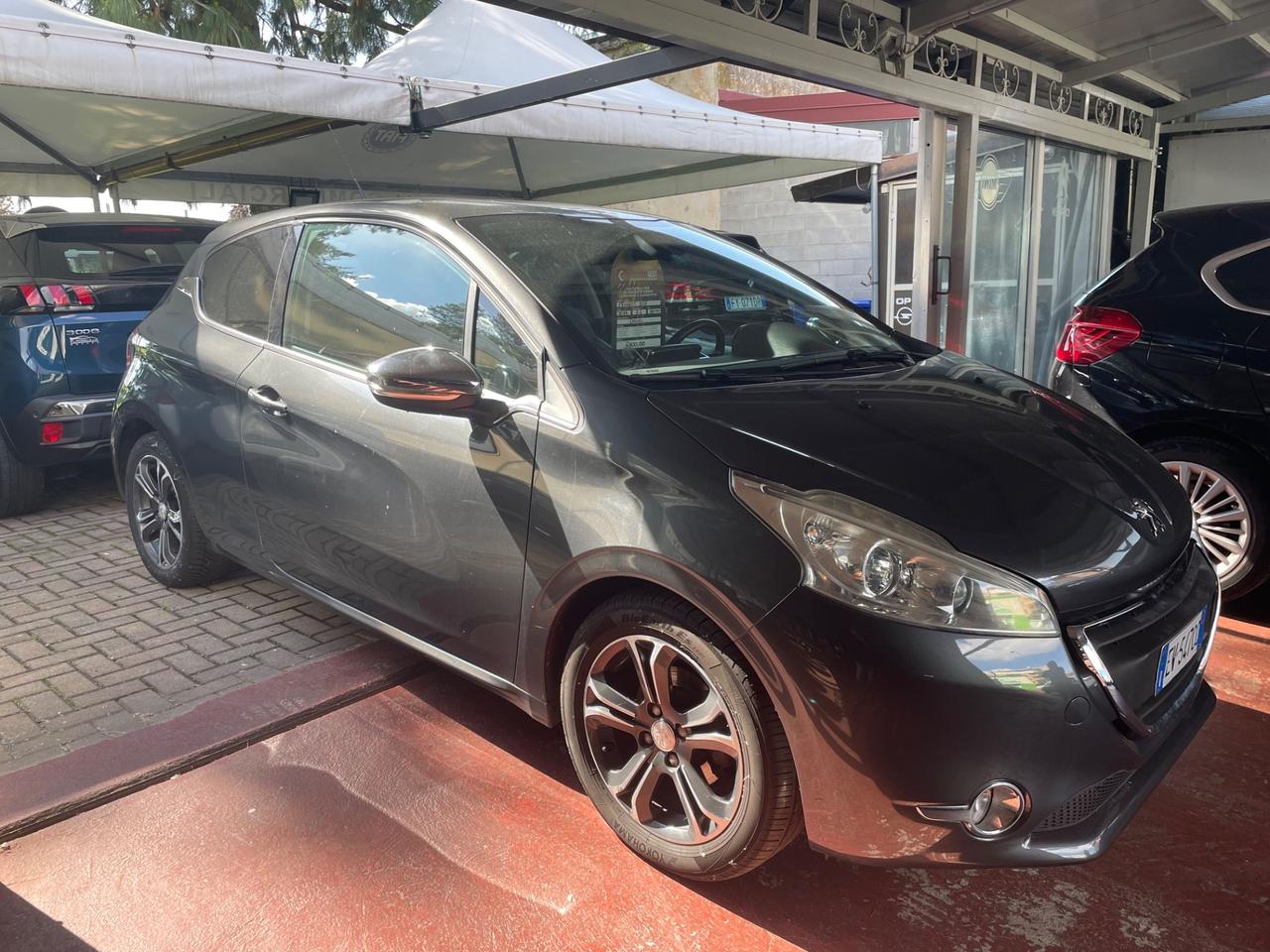 Peugeot 208 1.4 HDi 68 CV 3 porte Allure