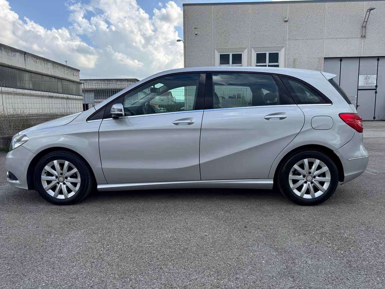 Mercedes-benz B 180 d Premium